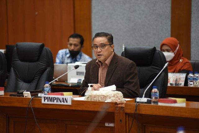 podiumnews.com-Dede Yusuf Soroti Penggunaan Gas Air Mata di Stadion Kanjuruhan